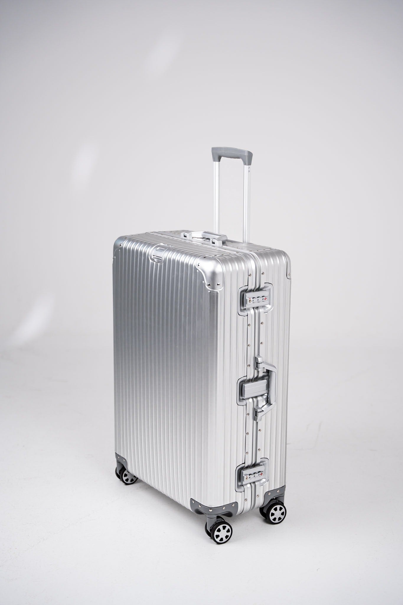 Full Aluminium Large Check in