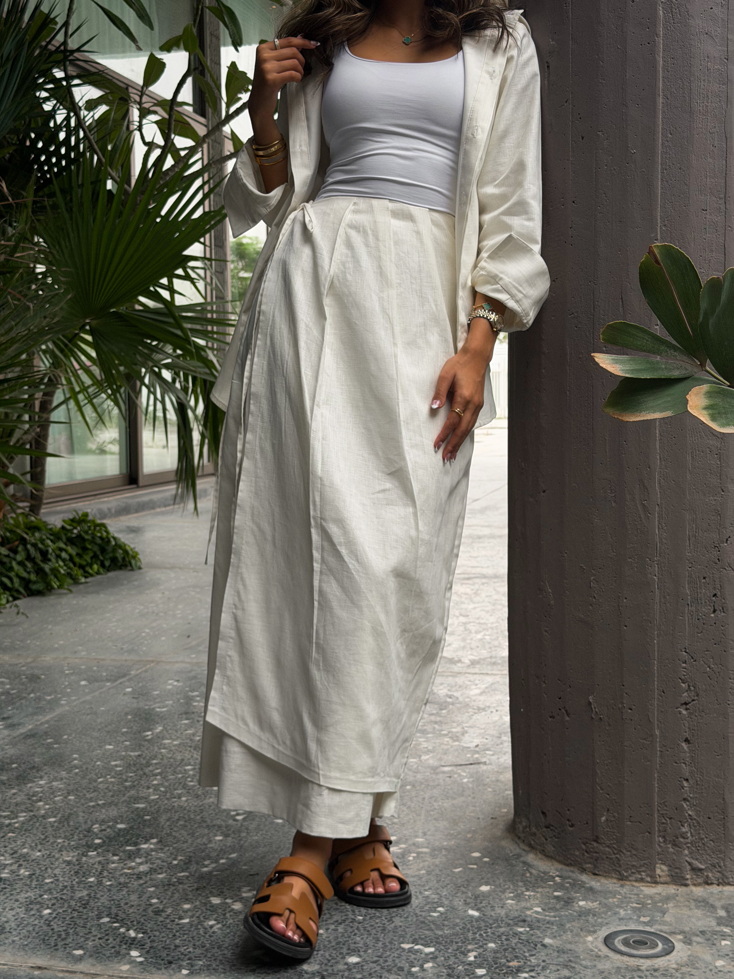 White Modest Linen Set