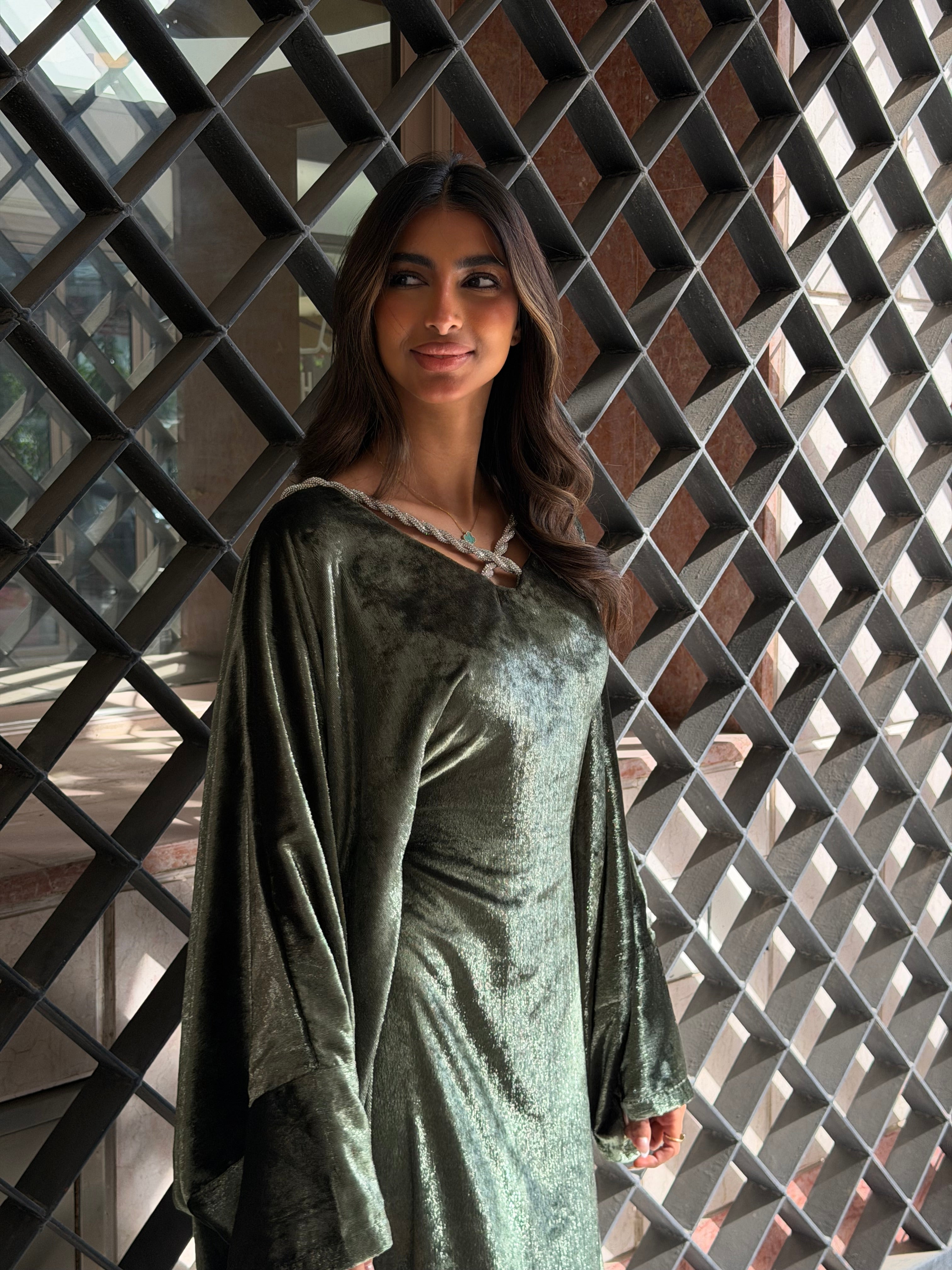 Green Glow Velvet Dara