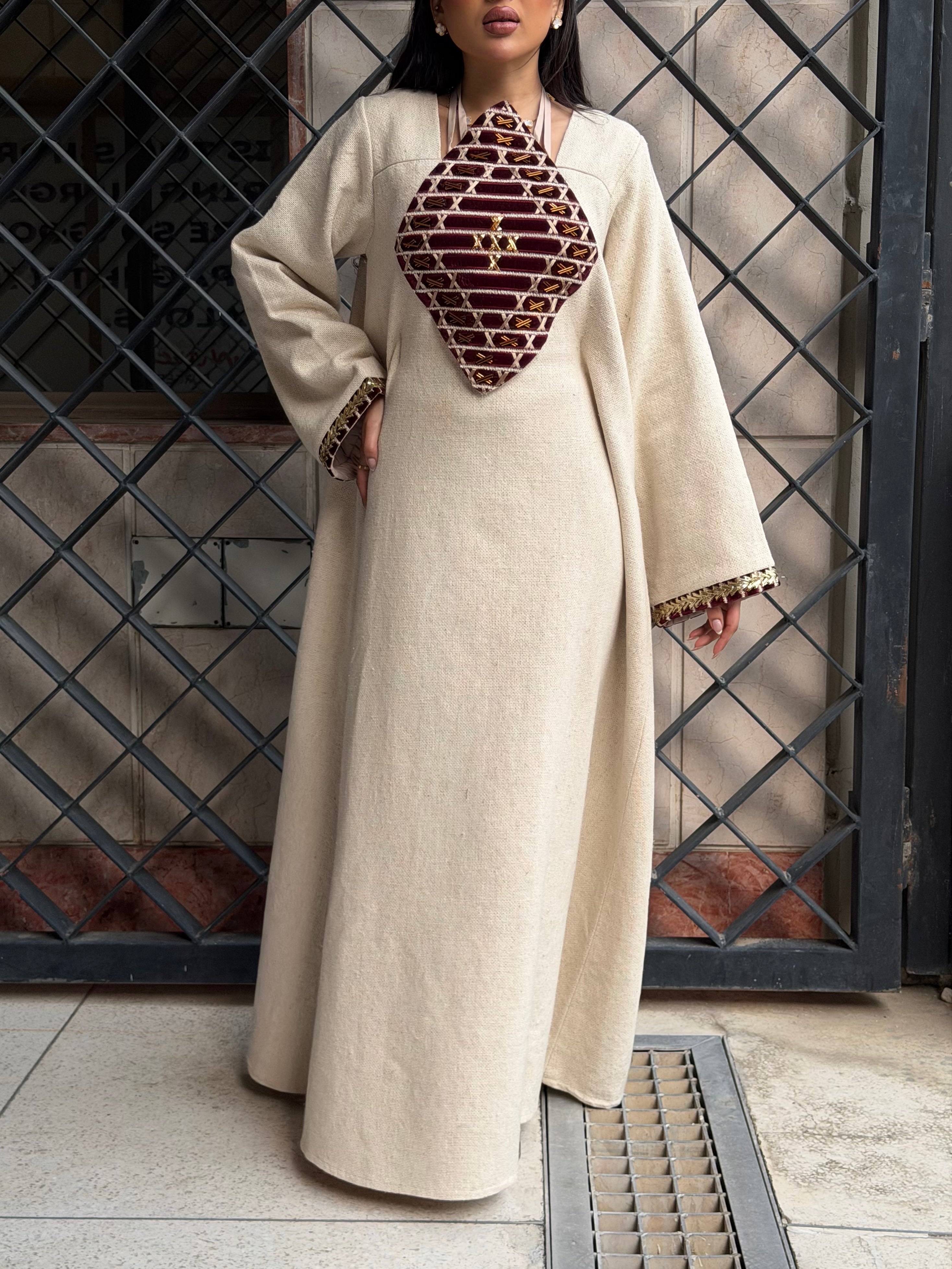 Signature Burgundy Daraa