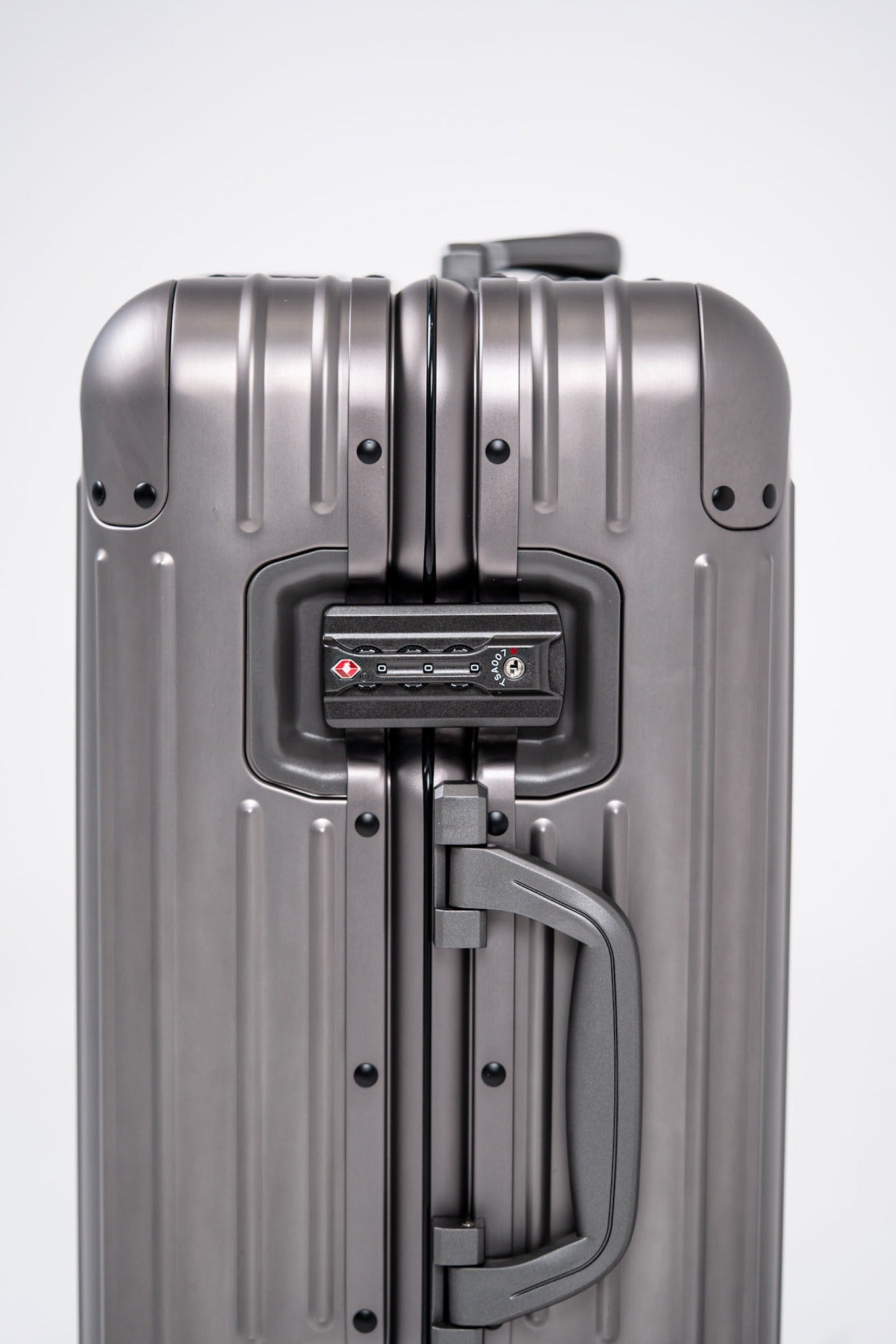 CABIN - LIMITED GREY