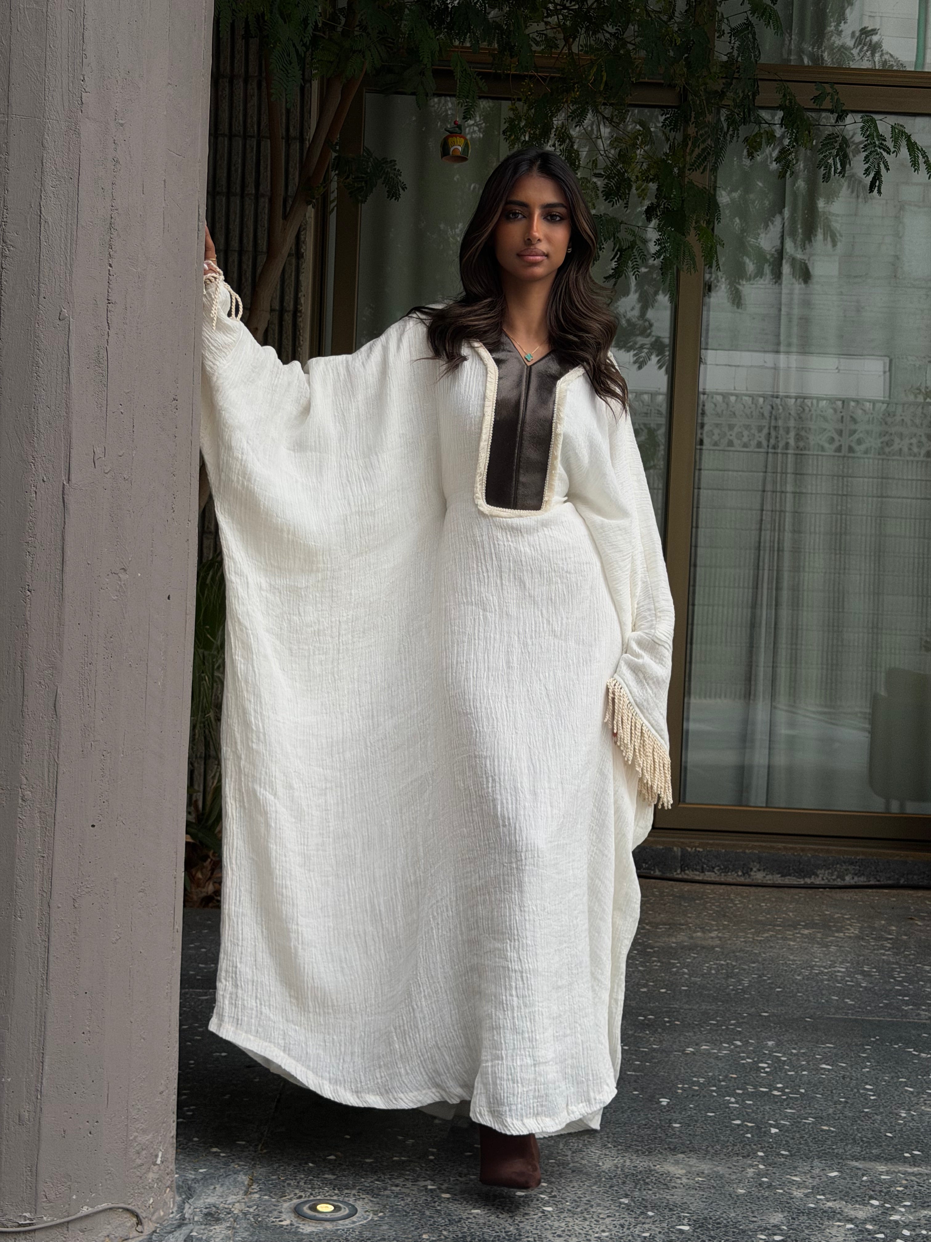 Signature Dark Brown Leather Daraa