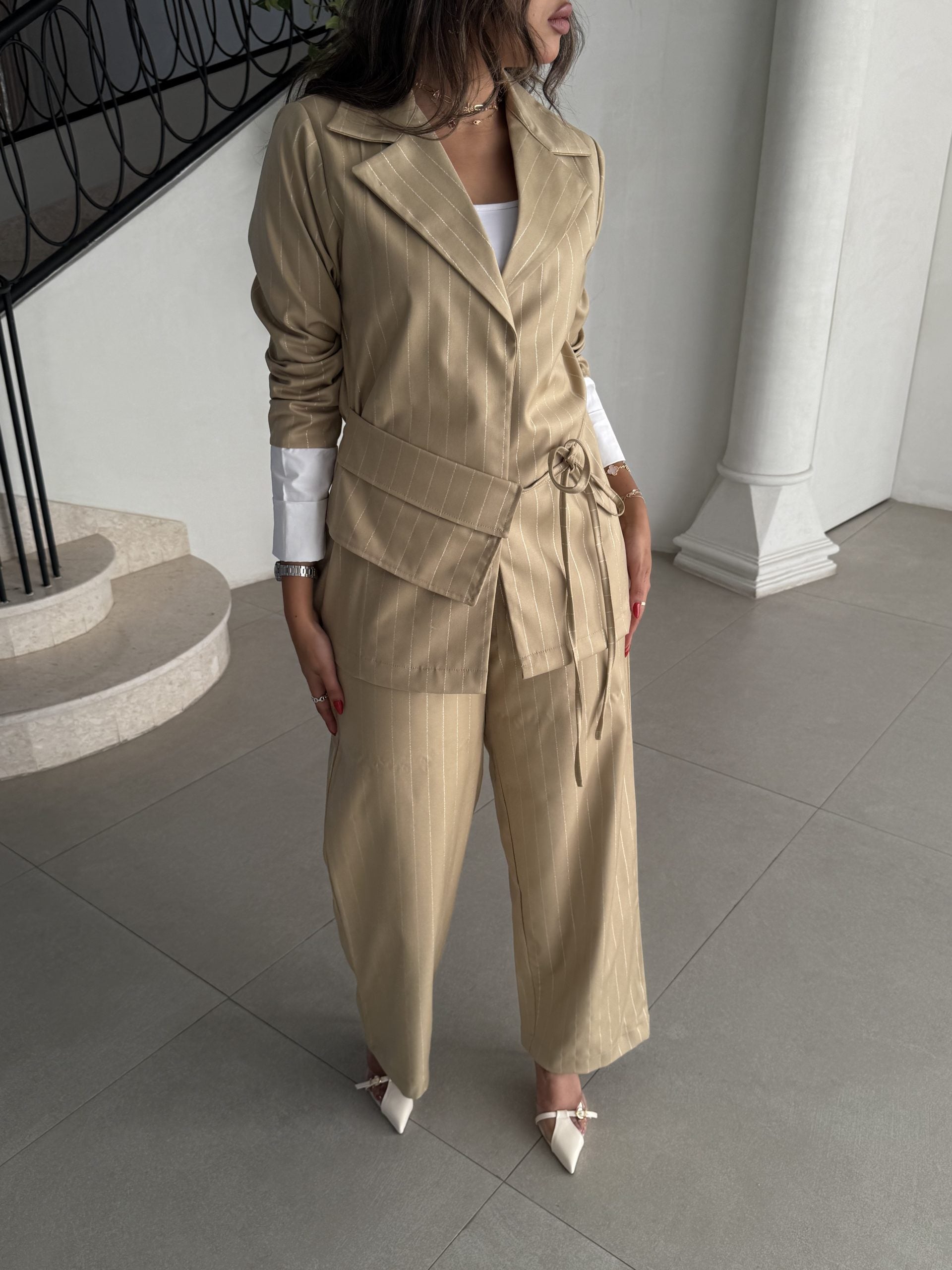 طقم بليزر مع أساور