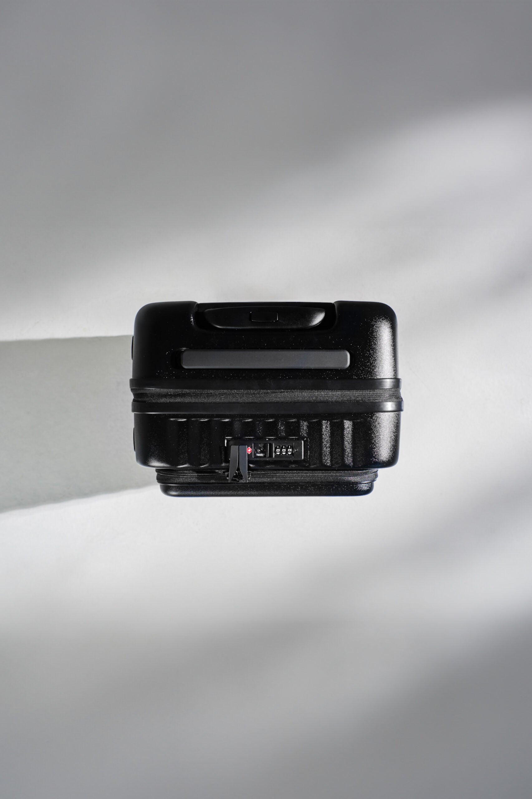 Essential Black cabin