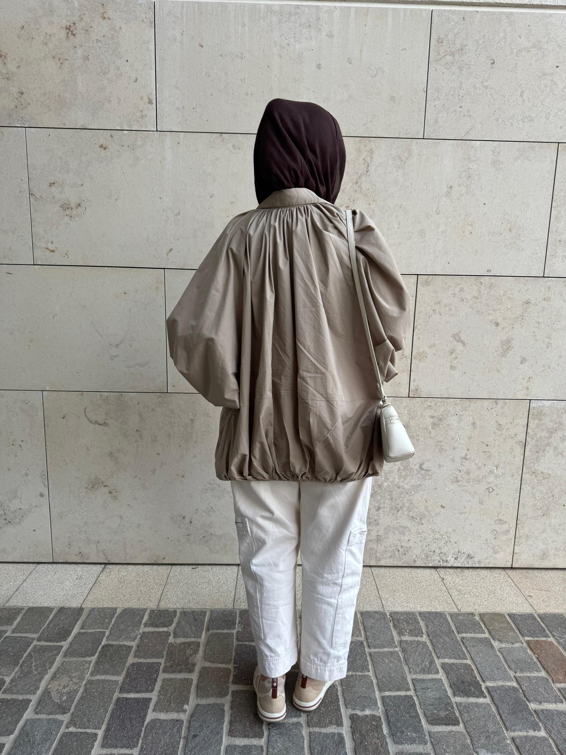 قميص كبير الحجم